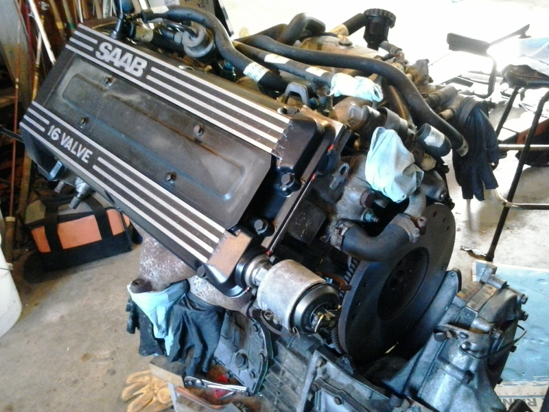 Illustration for article titled Saab Engine Reassembly Mini-Photodump